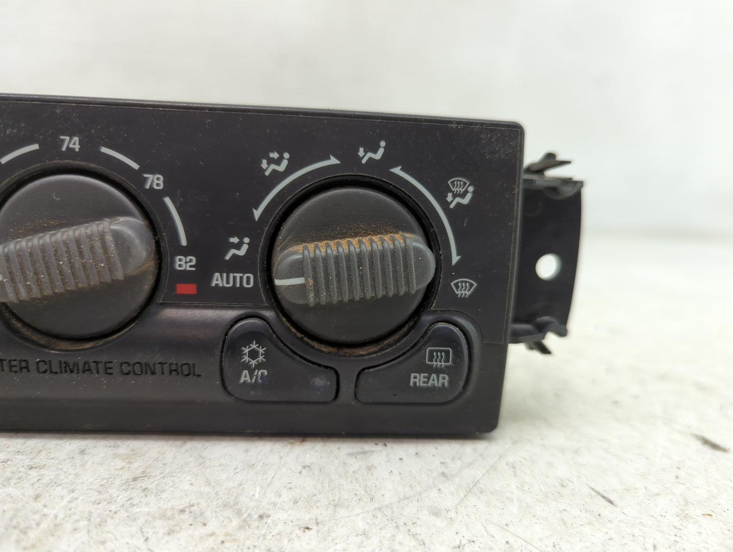 2000-2002 Chevrolet Suburban 1500 Climate Control Module Temperature AC/Heater Replacement P/N:15060162 Fits Fits 2000 2001 