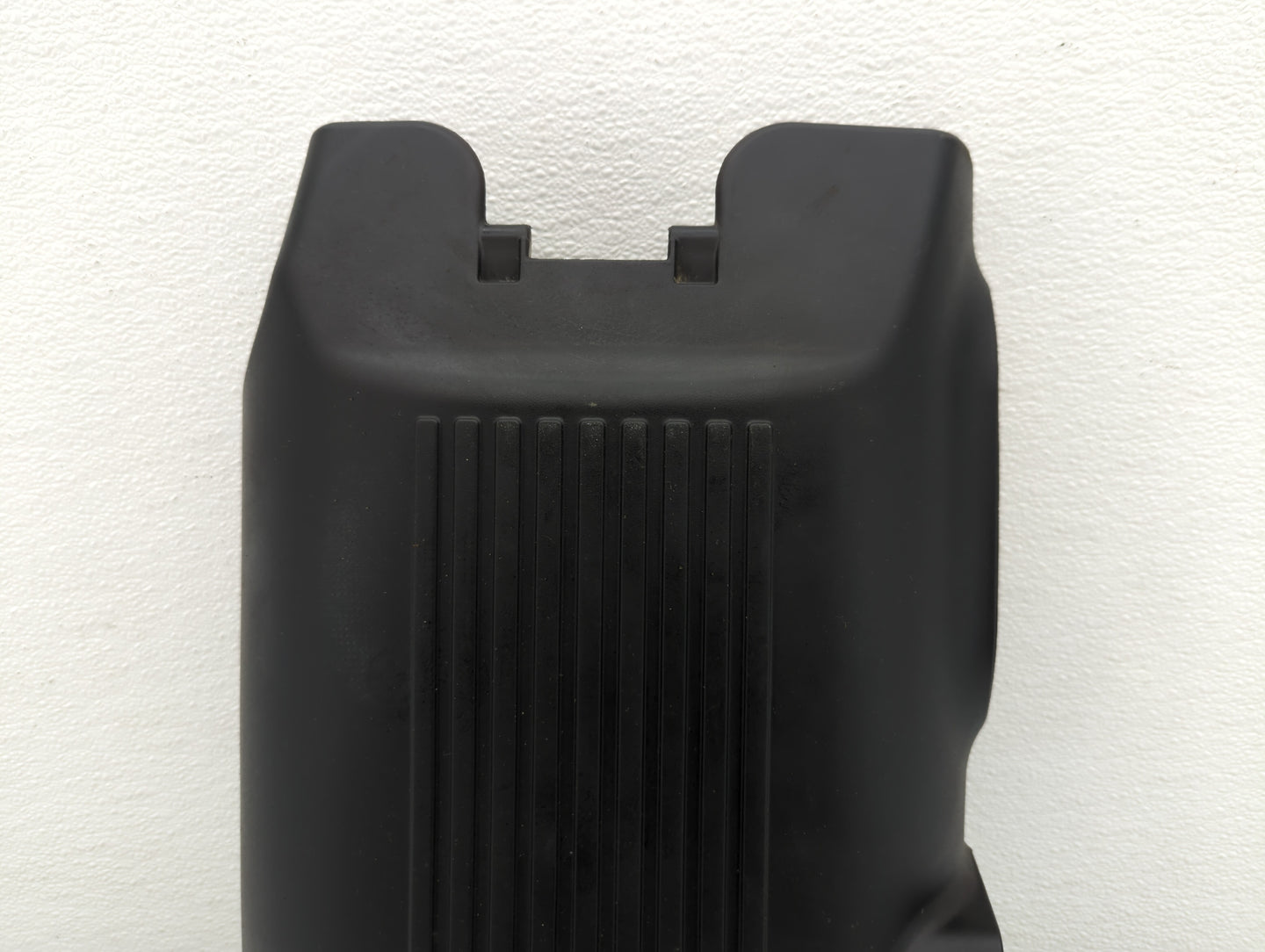 2002 Chevrolet Suburban 1500 Engine Cover - Oemusedautoparts1.com