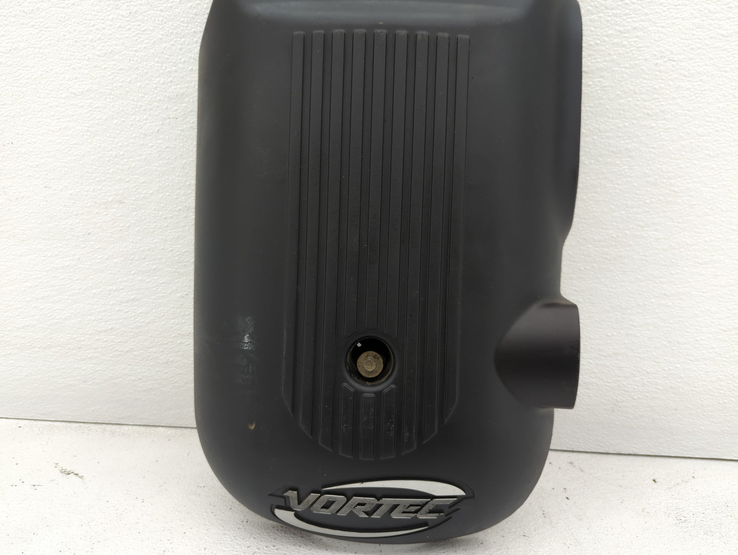 2002 Chevrolet Suburban 1500 Engine Cover - Oemusedautoparts1.com
