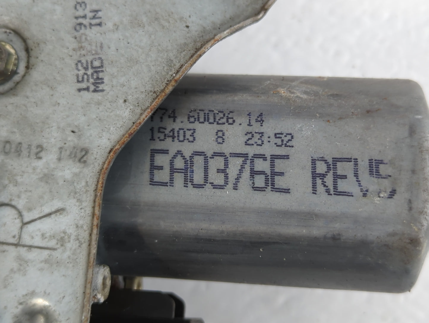 2000-2006 Chevrolet Suburban 1500 Driver Left Front Window Regulator - Oemusedautoparts1.com