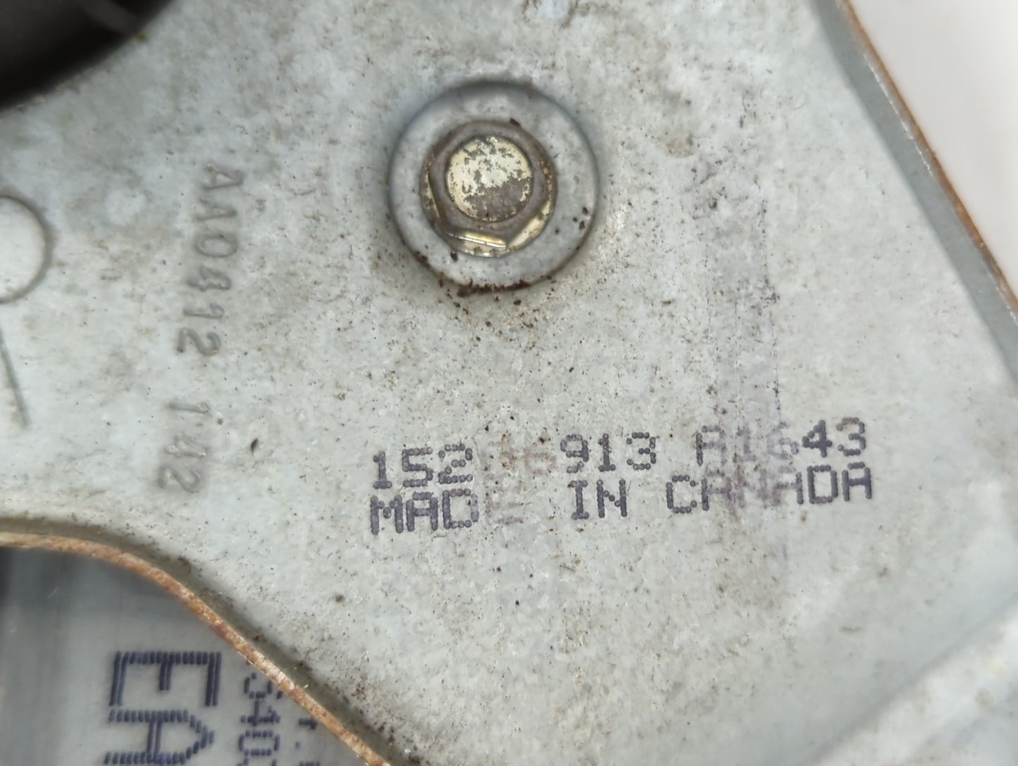 2000-2006 Chevrolet Suburban 1500 Driver Left Front Window Regulator - Oemusedautoparts1.com