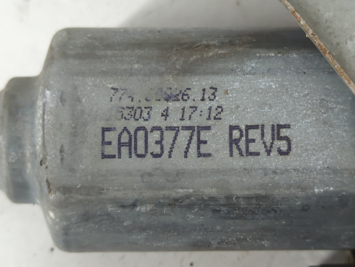 2000-2006 Chevrolet Suburban 1500 Window Regulator Passenger Front - Oemusedautoparts1.com