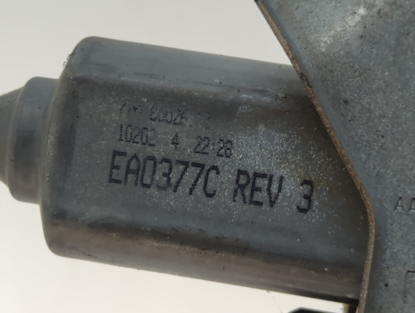 2000-2006 Chevrolet Suburban 1500 Window Regulator Passenger Front - Oemusedautoparts1.com