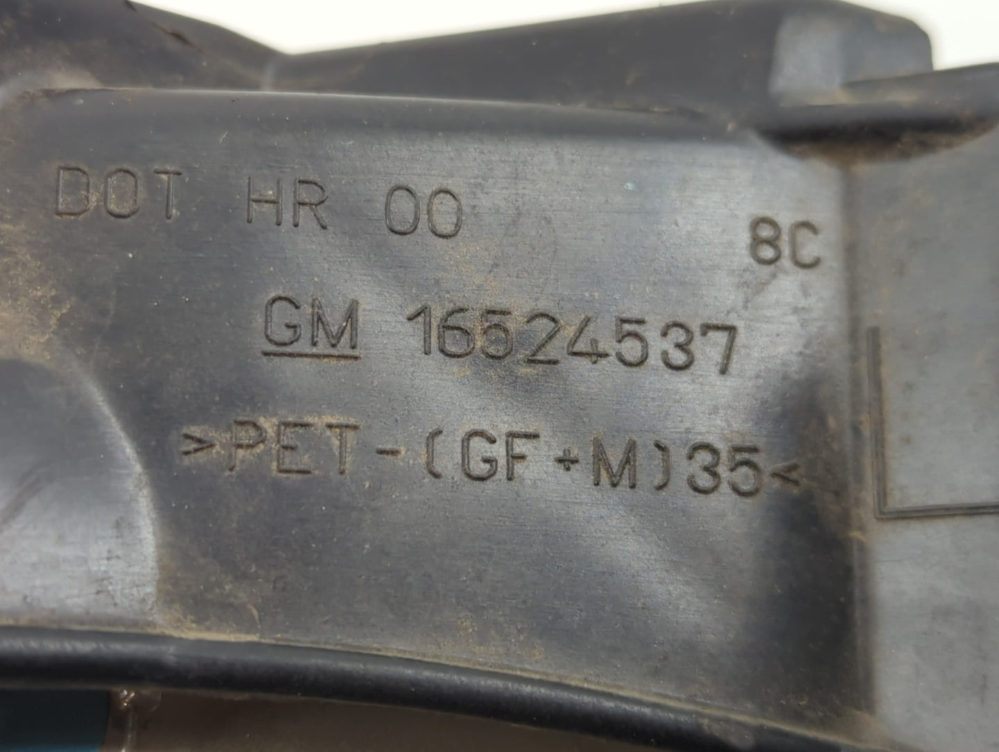 2000-2006 Chevrolet Tahoe Passenger Right Oem Head Light Headlight Lamp - Oemusedautoparts1.com