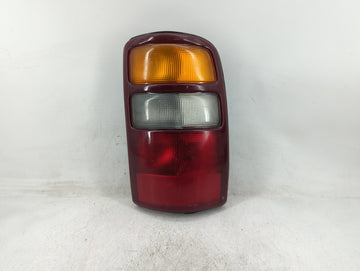 2000-2003 Chevrolet Tahoe Tail Light Assembly Passenger Right OEM P/N:16525376 A39 Fits Fits 2000 2001 2002 2003 OEM Used Au