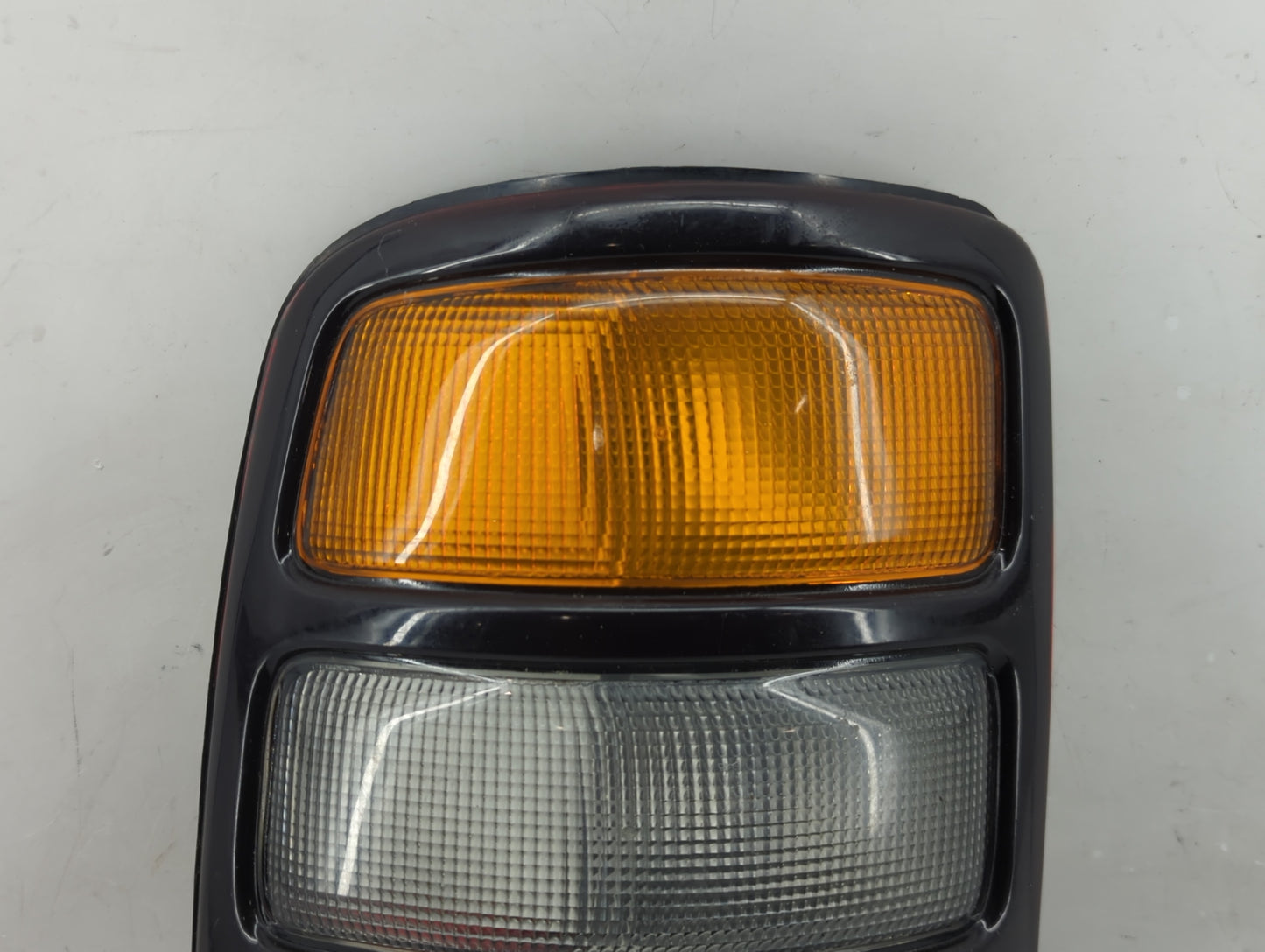 2000-2003 Chevrolet Tahoe Tail Light Assembly Driver Left OEM P/N:16525375 Fits Fits 2000 2001 2002 2003 OEM Used Auto Parts