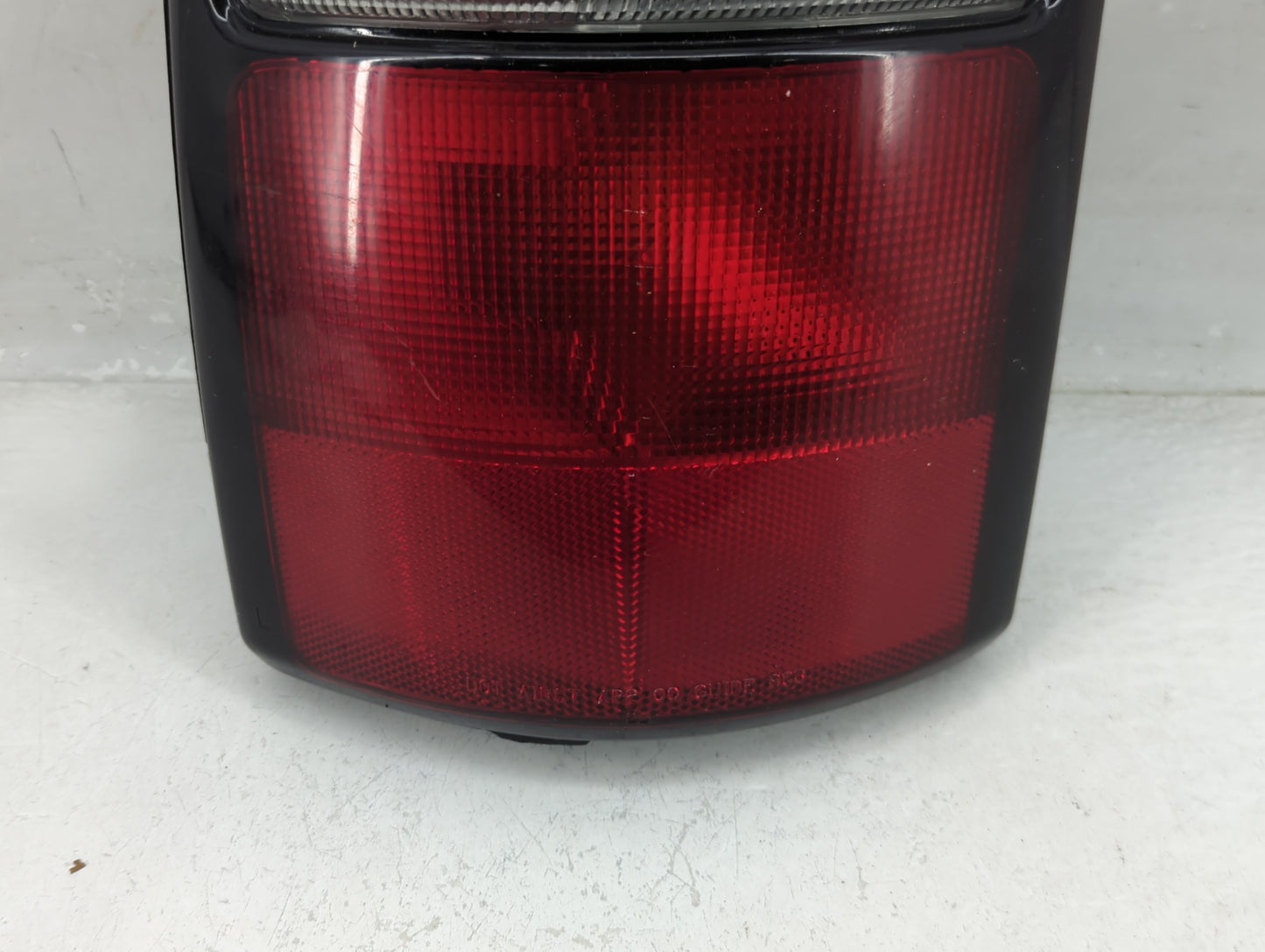 2000-2003 Chevrolet Tahoe Tail Light Assembly Driver Left OEM P/N:16525375 Fits Fits 2000 2001 2002 2003 OEM Used Auto Parts