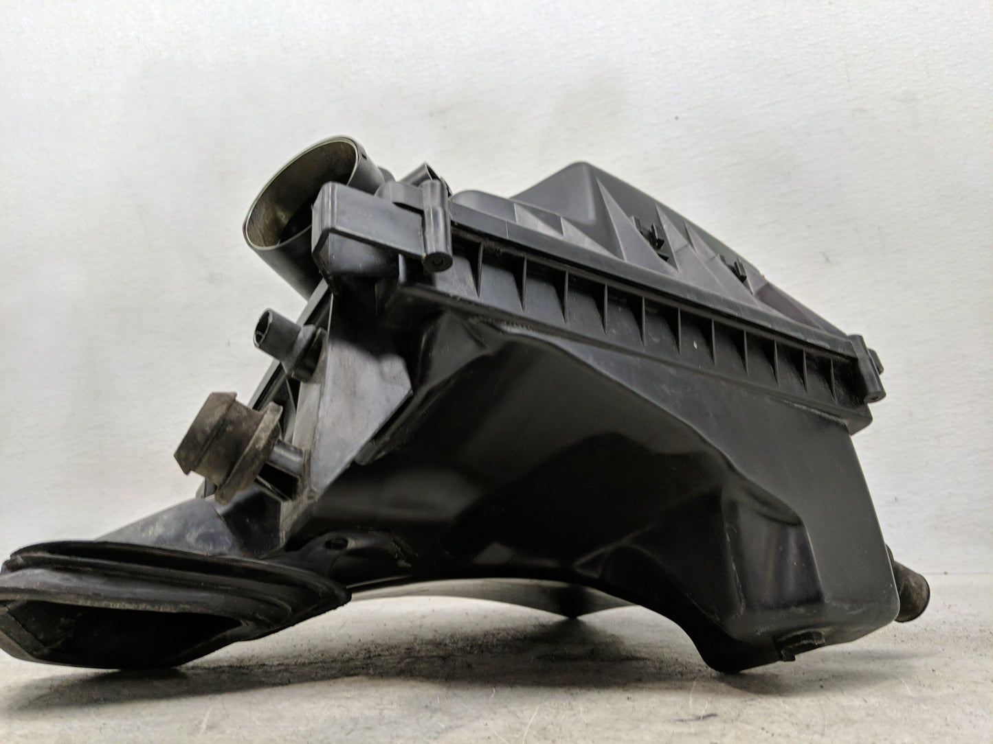 2000-2002 Chevrolet Tahoe Air Cleaner Intake-duct Hose Tube - Oemusedautoparts1.com
