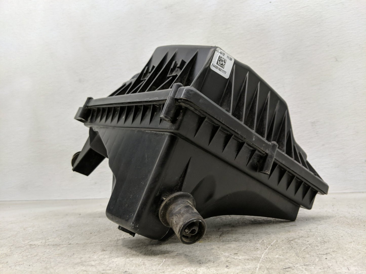 2000-2002 Chevrolet Tahoe Air Cleaner Intake-duct Hose Tube - Oemusedautoparts1.com
