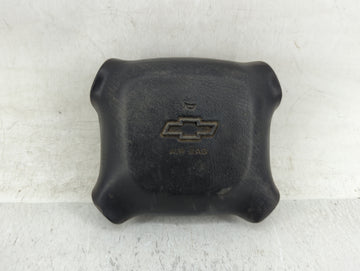2001-2002 Chevrolet Tahoe Air Bag Driver Left Steering Wheel Mounted Fits Fits 2001 2002 2003 2004 2005 OEM Used Auto Parts 
