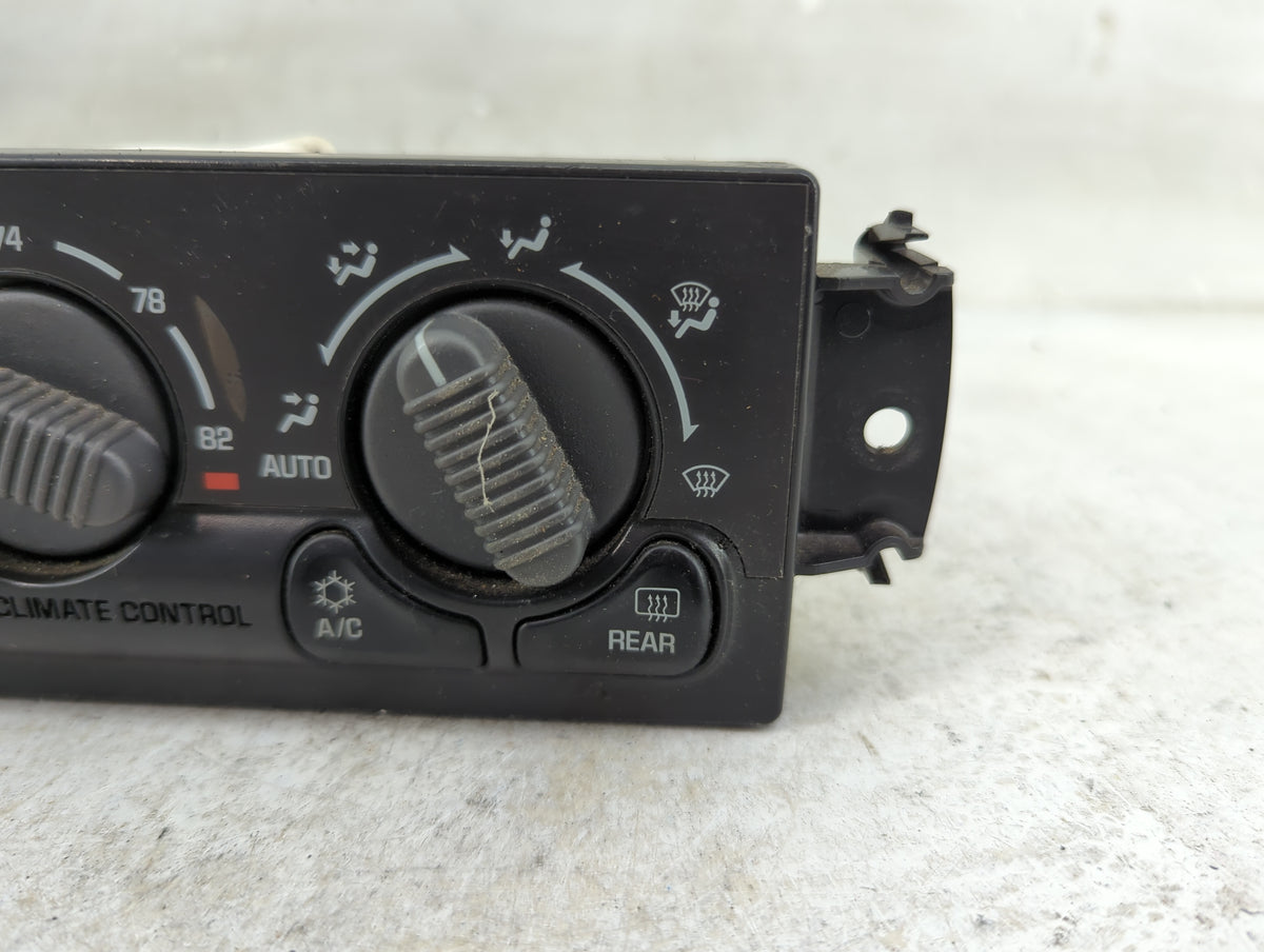 2000-2002 Chevrolet Tahoe Climate Control Module Temperature AC/Heater Replacement P/N:15060162 Fits Fits 2000 2001 2002 OEM