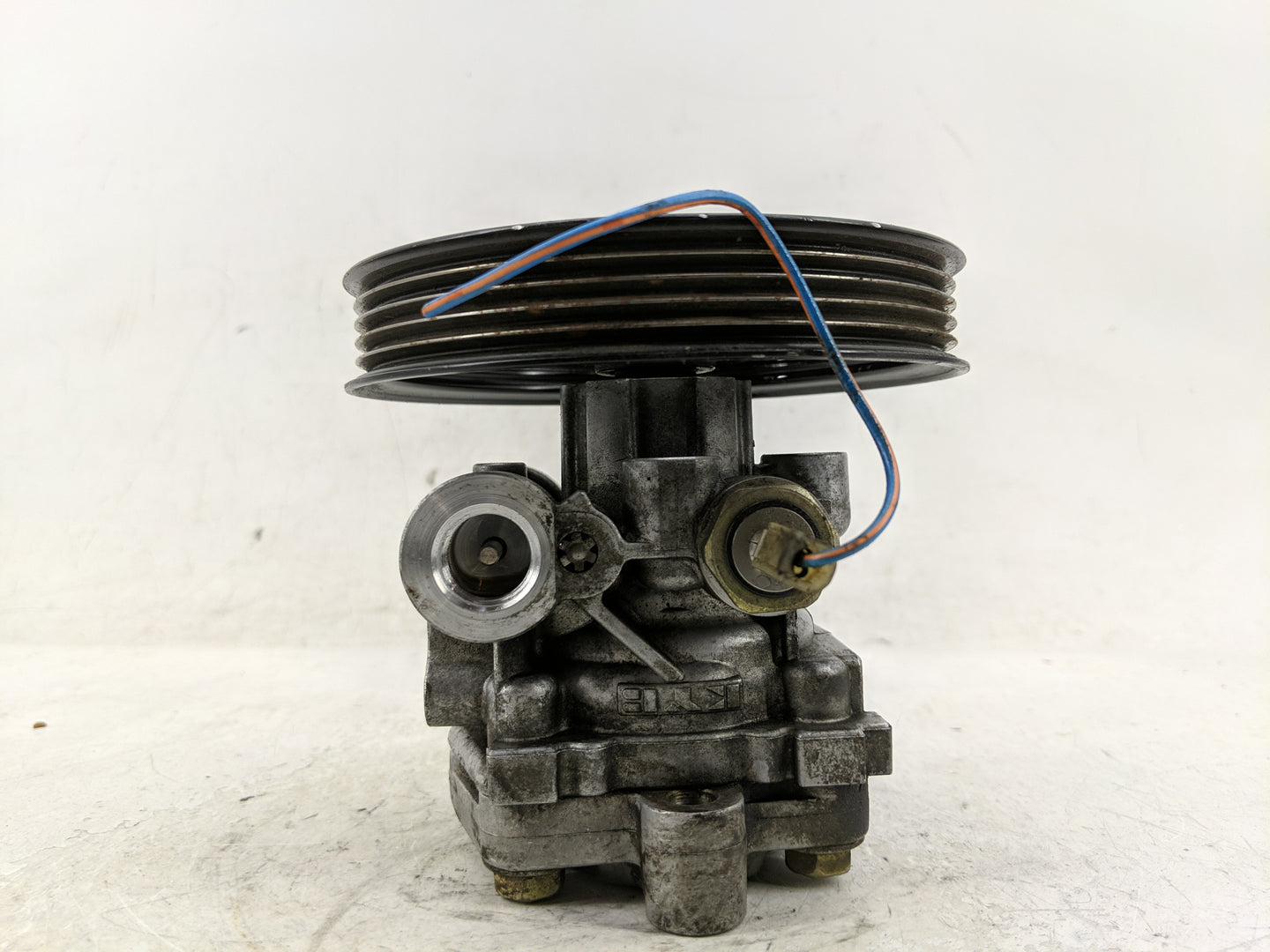 1999-2004 Chevrolet Tracker Power Steering Column Pump Oem - Oemusedautoparts1.com