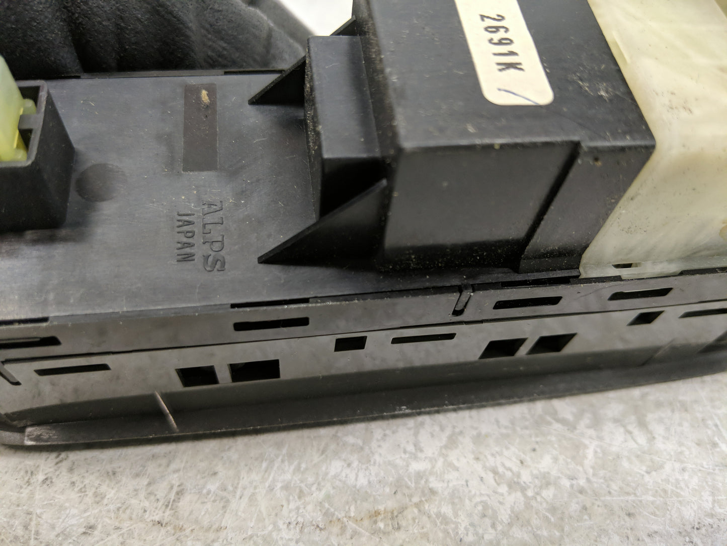 2002 Chevrolet Tracker Master Power Window Switch Replacement Driver Side Left Fits OEM Used Auto Parts - Oemusedautoparts1.