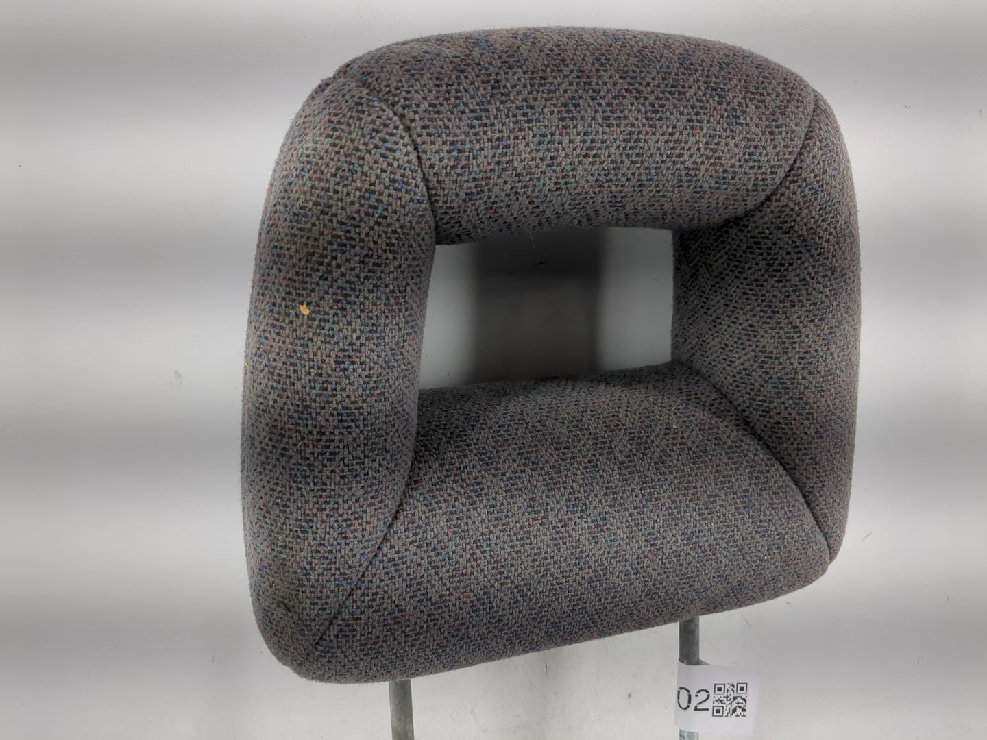 1999-2004 Chevrolet Tracker Headrest Head Rest Front Driver Passenger Seat Fits Fits 1999 2000 2001 2002 2003 2004 OEM Used 