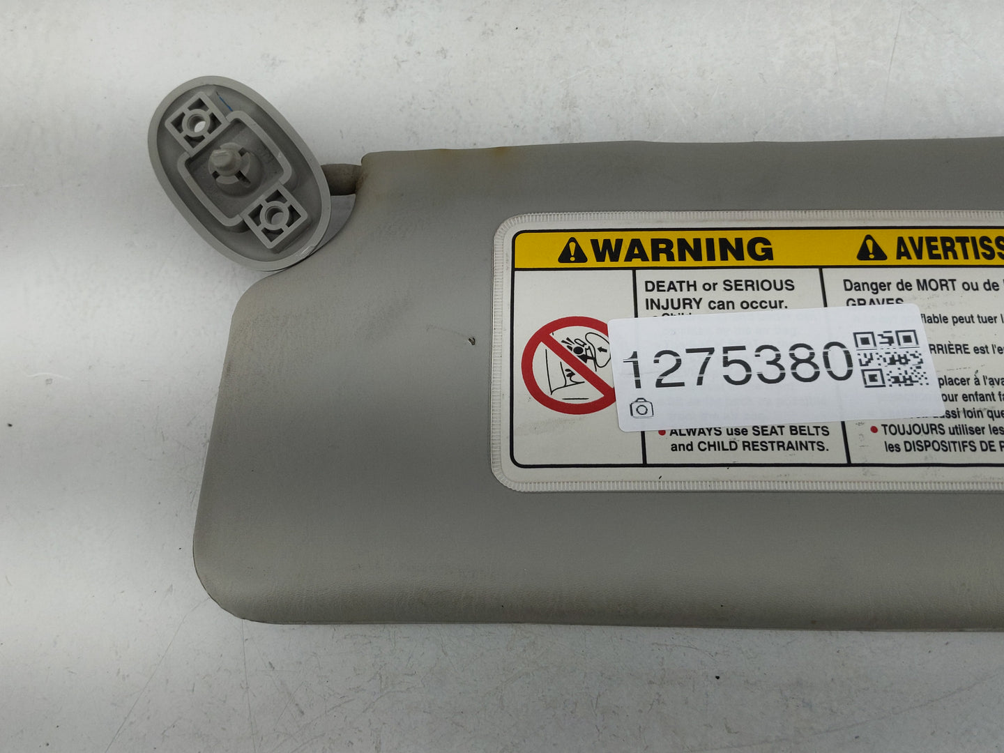 2001-2004 Chevrolet Tracker Sun Visor Shade Replacement Driver Left Mirror Fits Fits 2001 2002 2003 2004 OEM Used Auto Parts