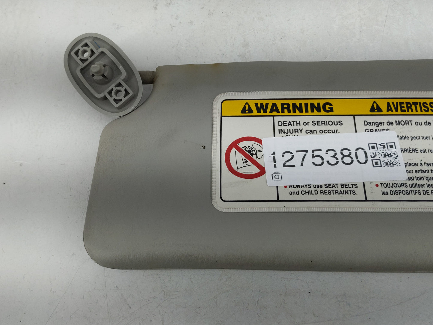 2001-2004 Chevrolet Tracker Sun Visor Shade Replacement Driver Left Mirror Fits Fits 2001 2002 2003 2004 OEM Used Auto Parts