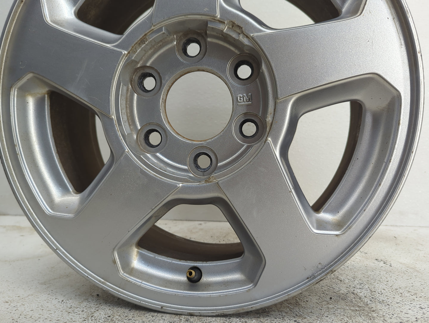 2002-2003 Chevrolet Trailblazer Oem Wheel Rim 1082275 - Oemusedautoparts1.com