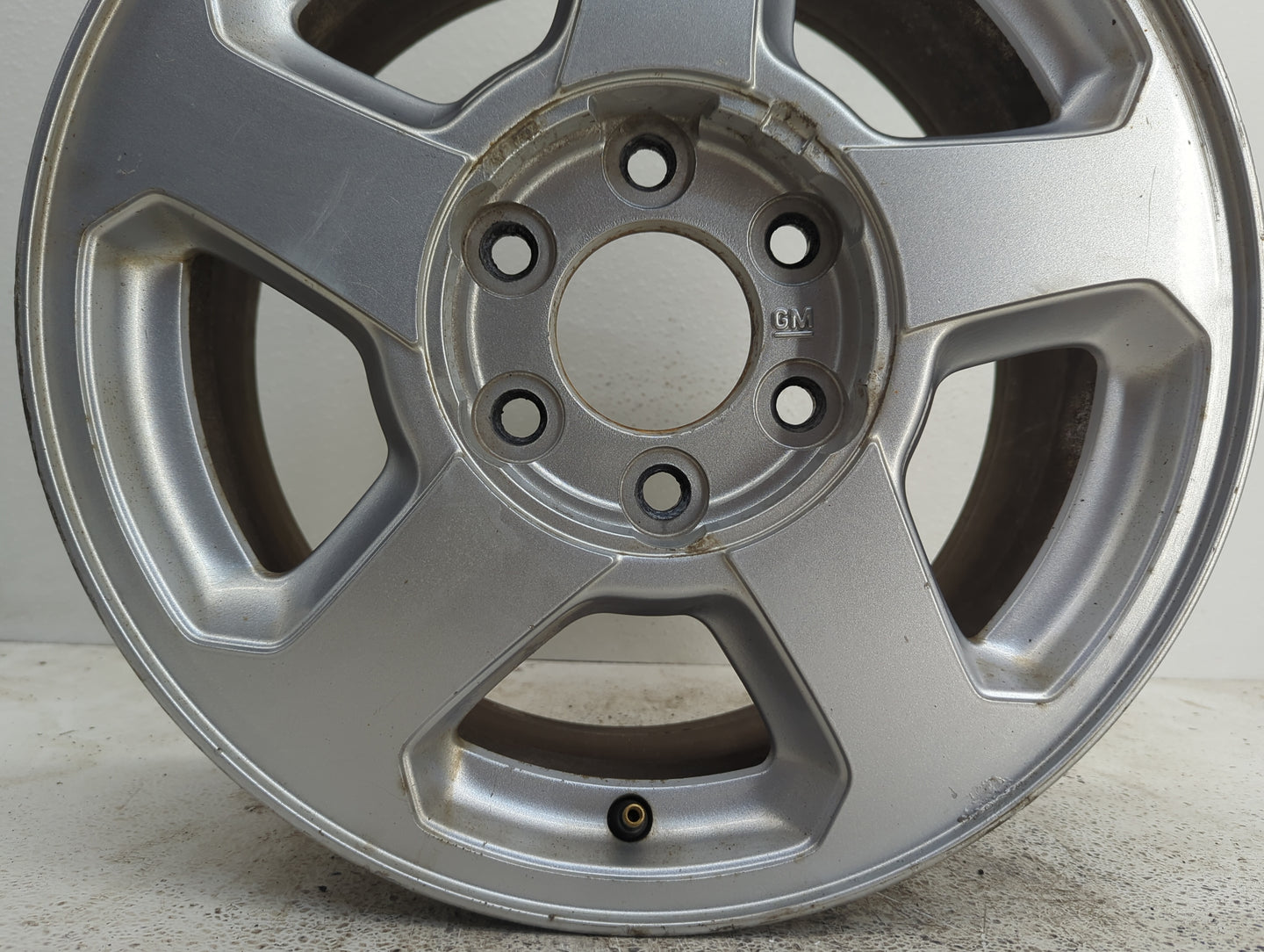 2002-2003 Chevrolet Trailblazer Oem Wheel Rim 1082275 - Oemusedautoparts1.com
