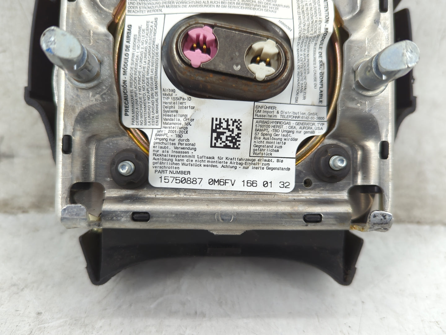 2002 Chevrolet Trailblazer Air Bag Driver Left Steering Wheel Mounted - Oemusedautoparts1.com