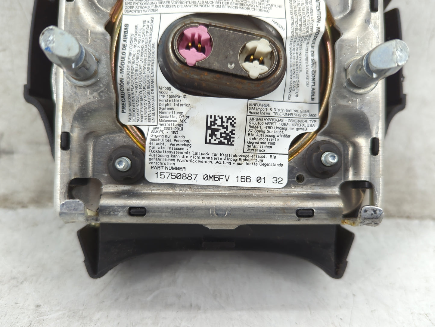 2002 Chevrolet Trailblazer Air Bag Driver Left Steering Wheel Mounted - Oemusedautoparts1.com