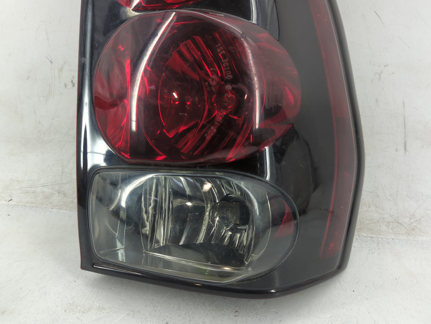 2002-2009 Chevrolet Trailblazer Tail Light Assembly Passenger Right OEM Fits Fits 2002 2003 2004 2005 2006 2007 2008 2009 OE