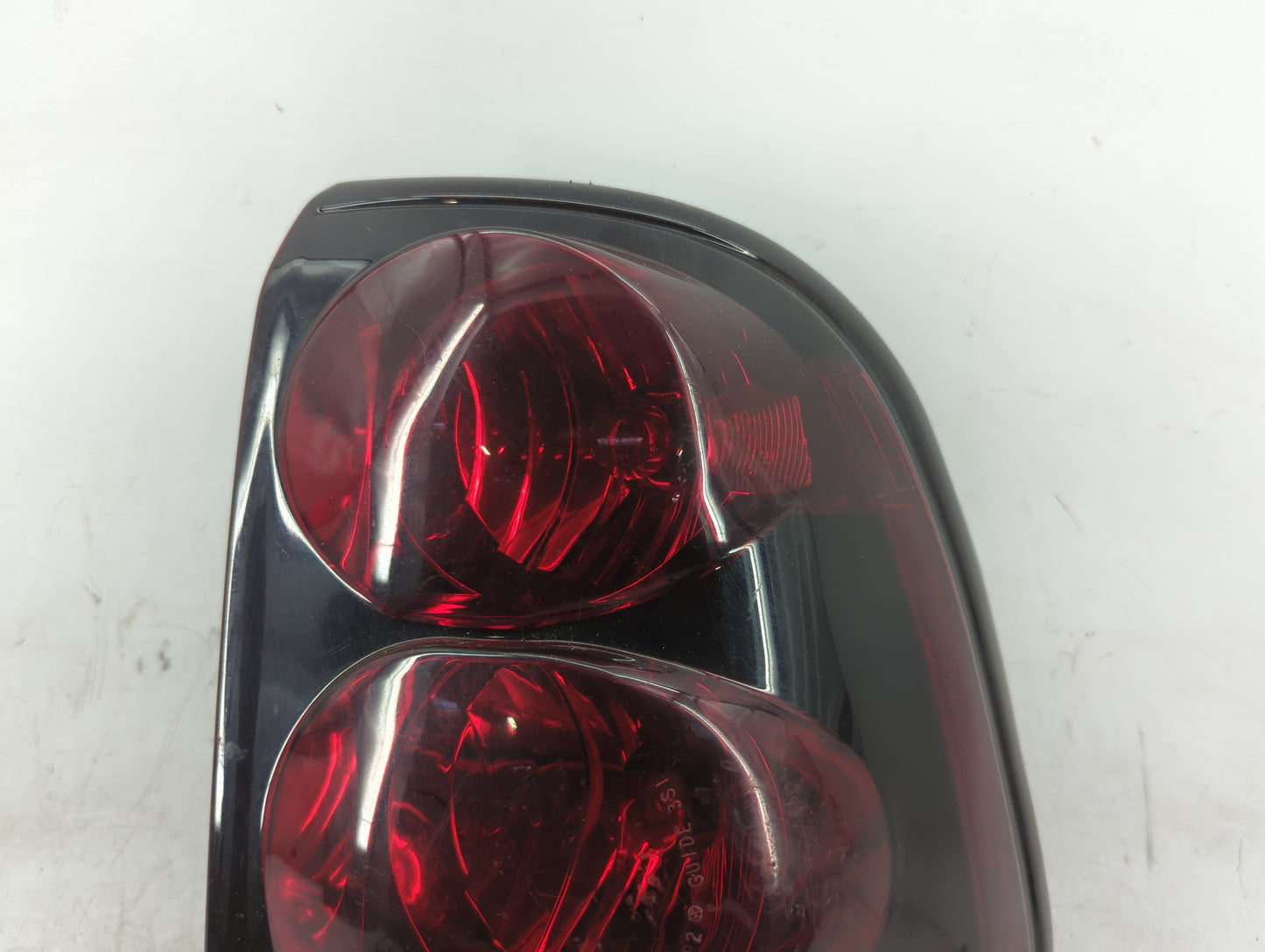 2002-2009 Chevrolet Trailblazer Tail Light Assembly Passenger Right OEM Fits Fits 2002 2003 2004 2005 2006 2007 2008 2009 OE
