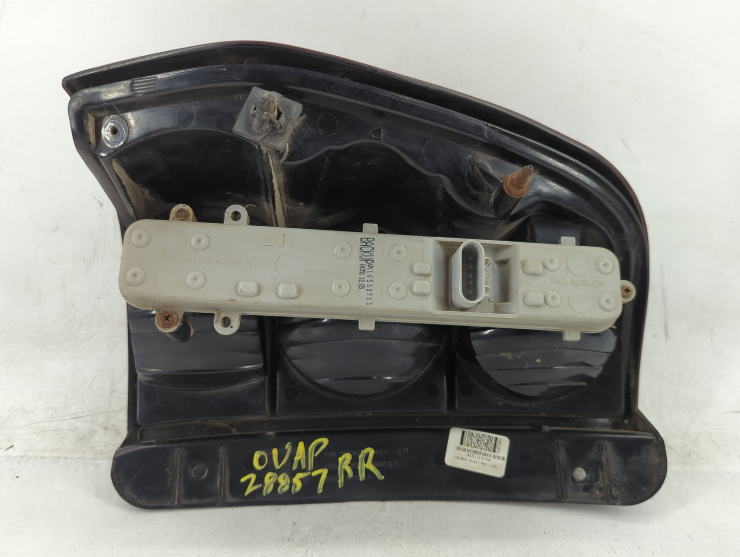 2002-2009 Chevrolet Trailblazer Tail Light Assembly Passenger Right OEM Fits Fits 2002 2003 2004 2005 2006 2007 2008 2009 OE