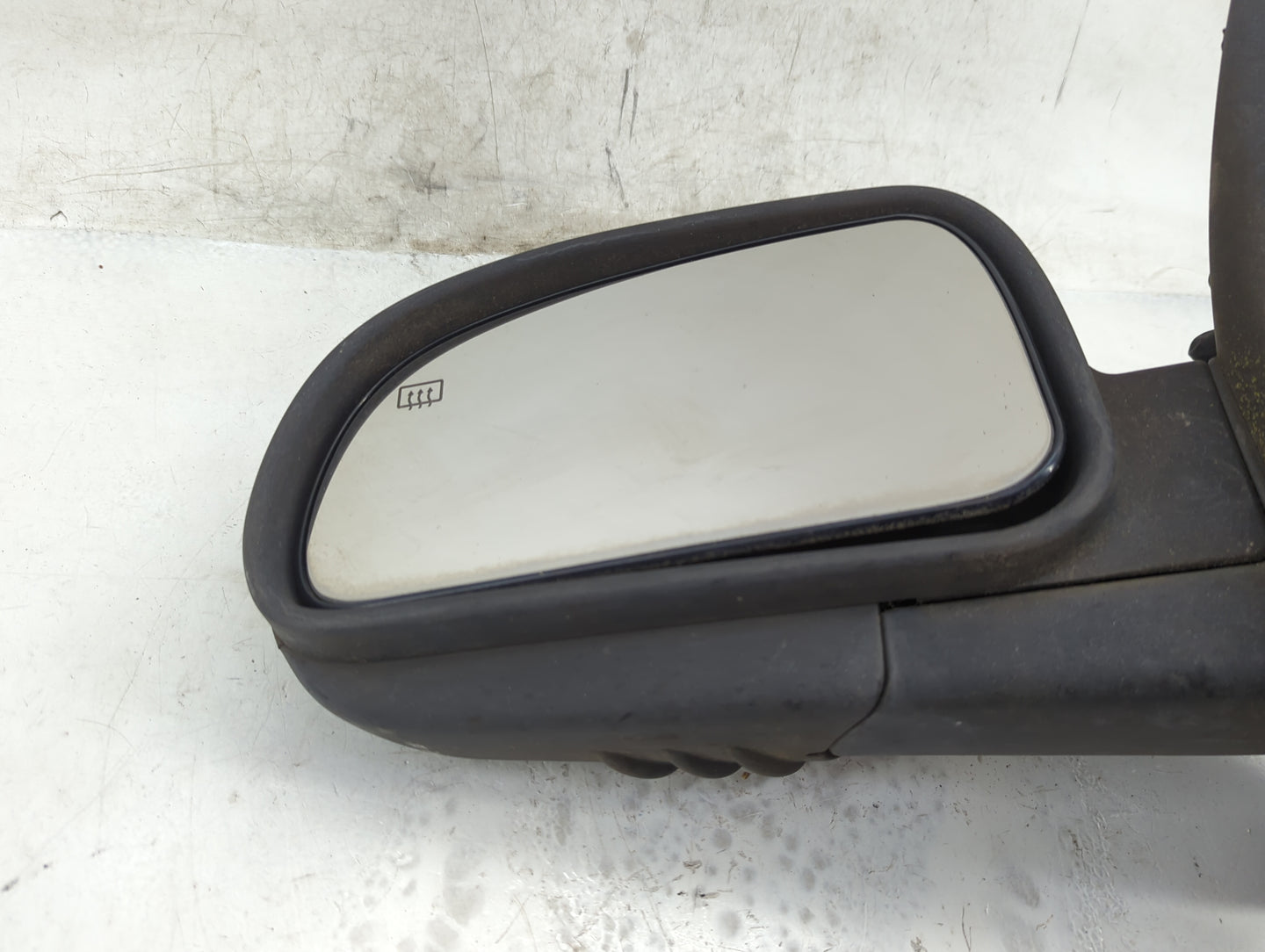 2002-2009 Chevrolet Trailblazer Driver Side View Mirror - Left Door Mirror OEM Used - Oemusedautoparts1.com