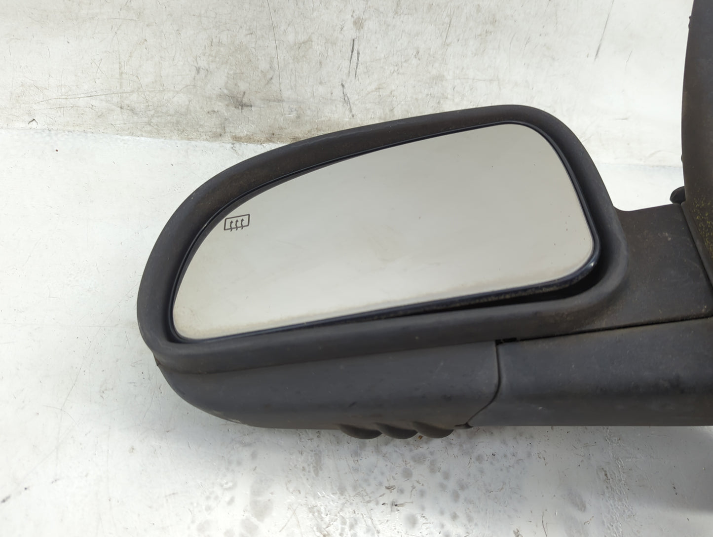 2002-2009 Chevrolet Trailblazer Driver Side View Mirror - Left Door Mirror OEM Used - Oemusedautoparts1.com