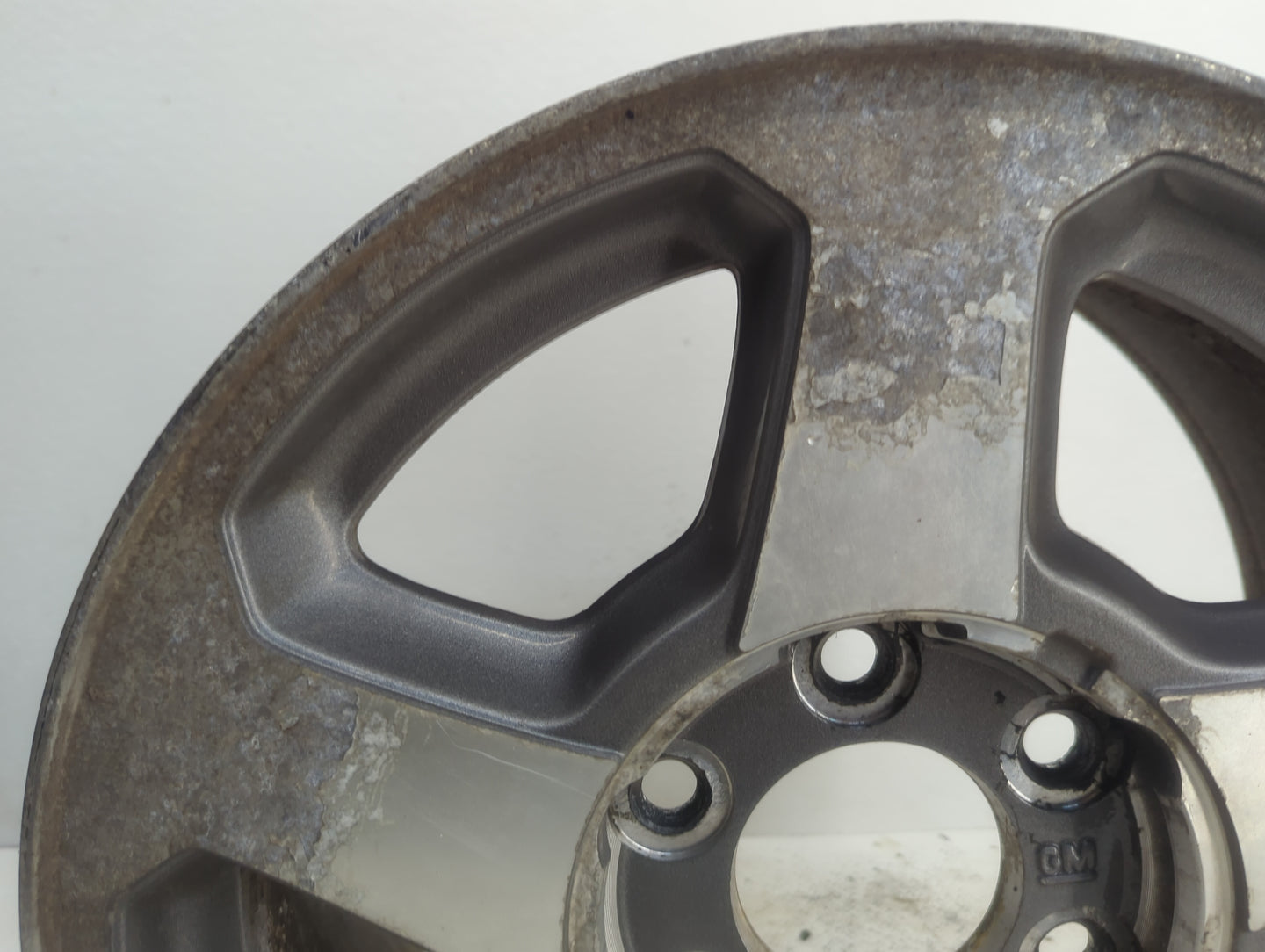 2002-2006 Chevrolet Trailblazer Oem Wheel Rim 1093684 - Oemusedautoparts1.com