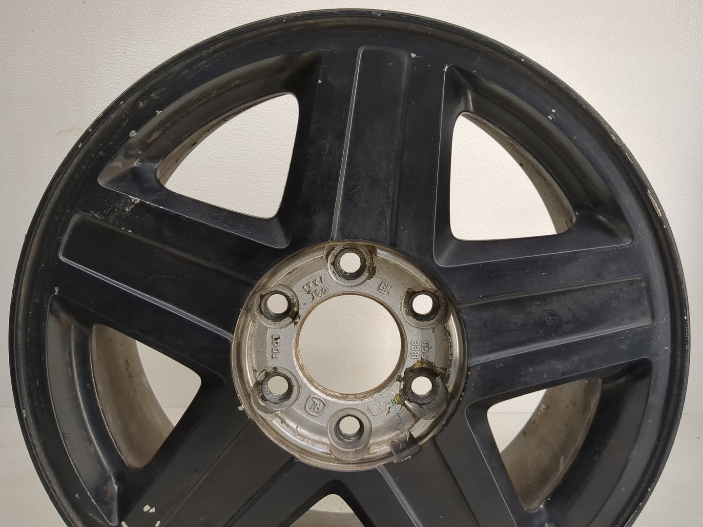 2002-2003 Chevrolet Trailblazer Oem Wheel Rim Black - Oemusedautoparts1.com