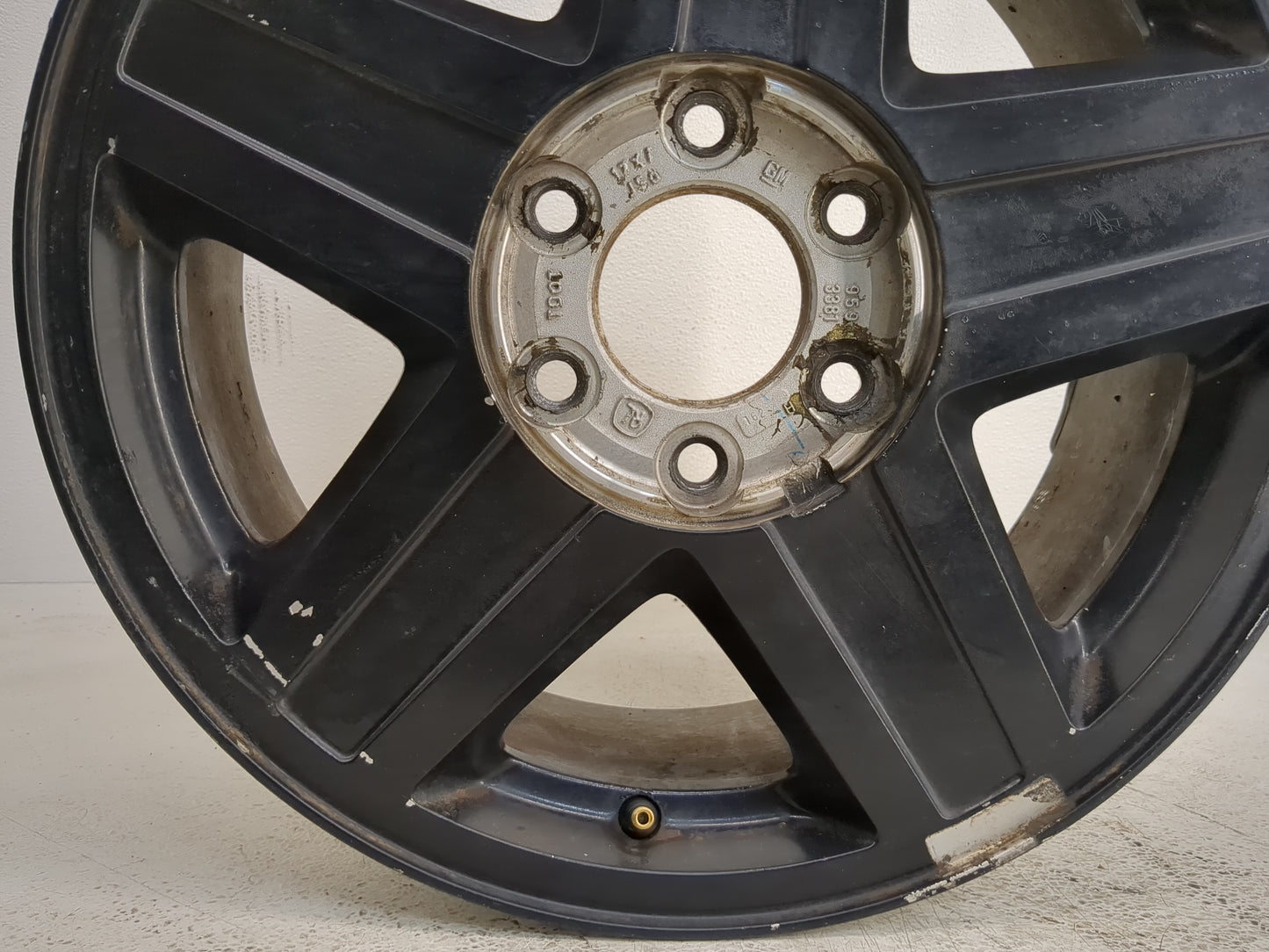 2002-2003 Chevrolet Trailblazer Oem Wheel Rim Black 1229537 - Oemusedautoparts1.com