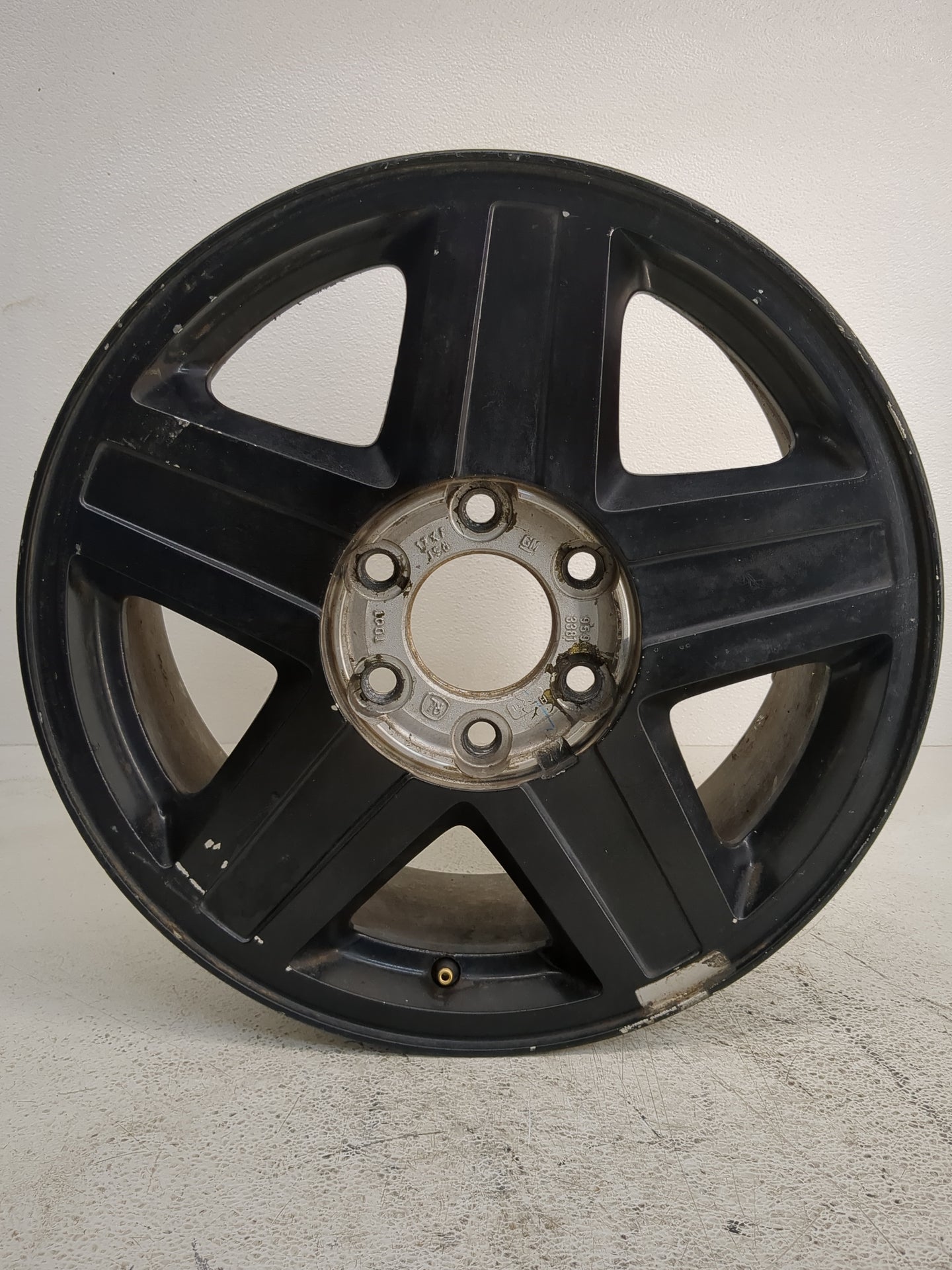 2002-2003 Chevrolet Trailblazer Oem Wheel Rim Black 1229537 - Oemusedautoparts1.com