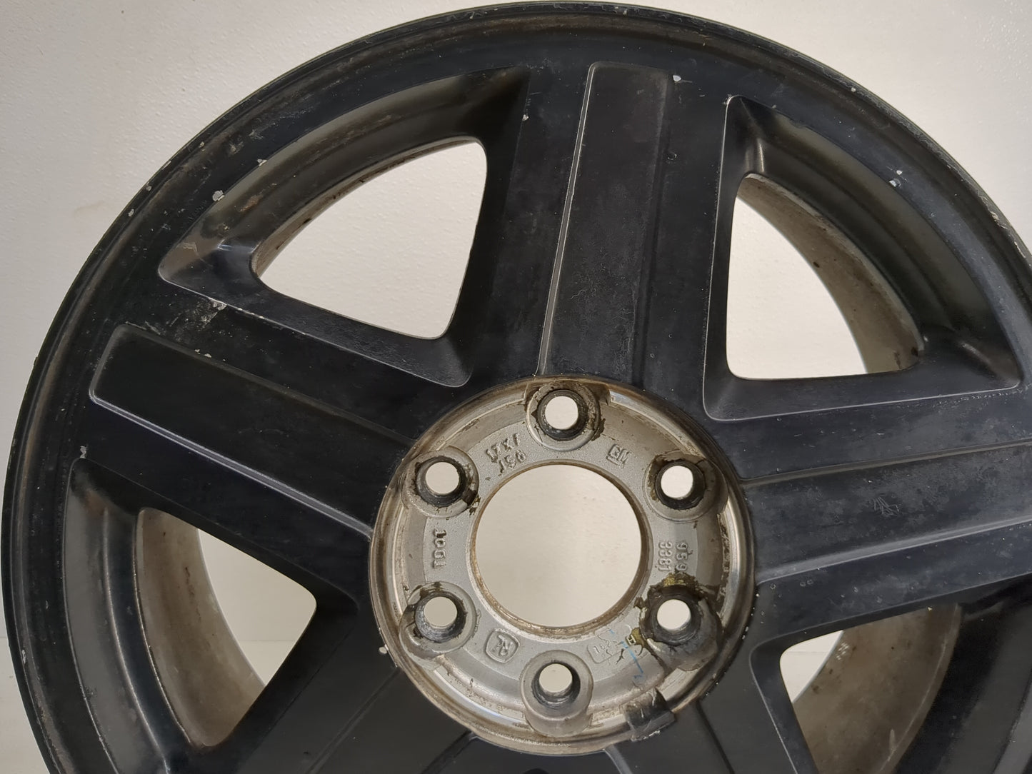 2002-2003 Chevrolet Trailblazer Oem Wheel Rim Black 1229537 - Oemusedautoparts1.com