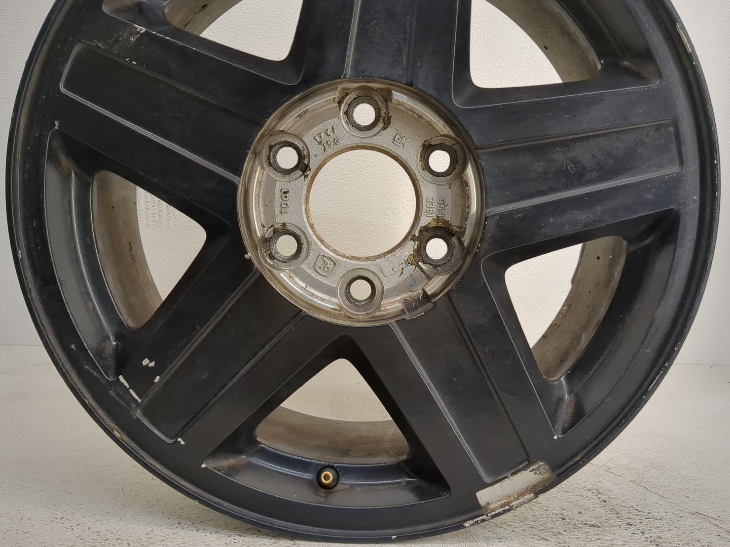 2002-2003 Chevrolet Trailblazer Oem Wheel Rim Black - Oemusedautoparts1.com
