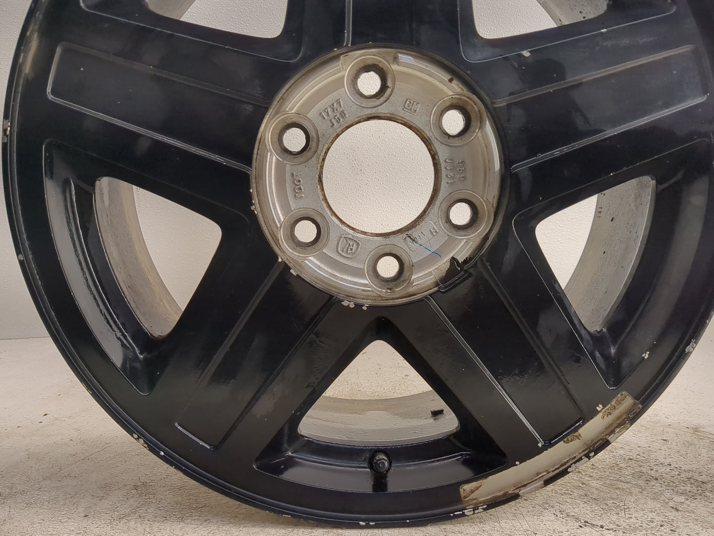 2002-2003 Chevrolet Trailblazer Oem Wheel Rim Black 1229539 - Oemusedautoparts1.com