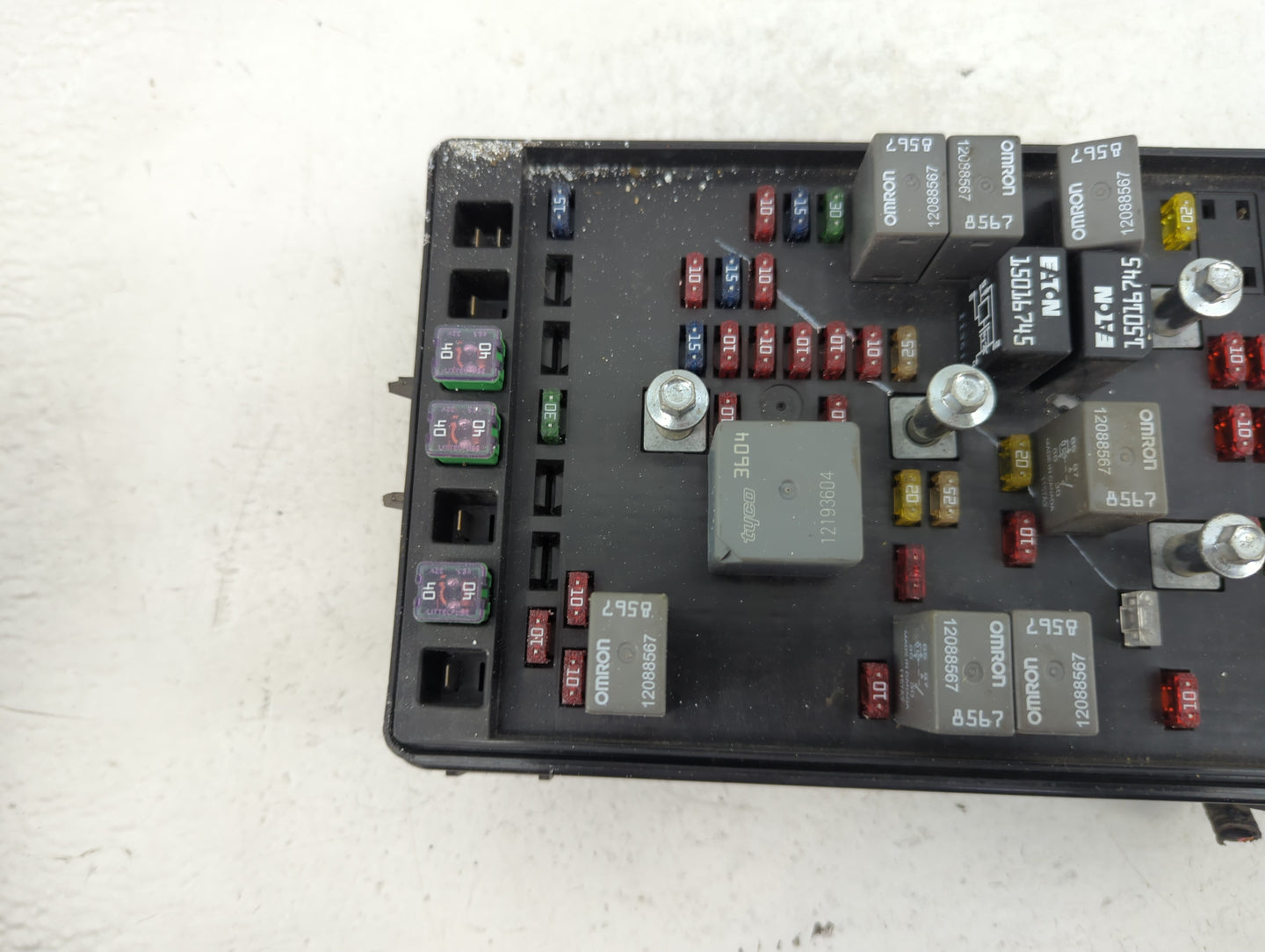 2002-2003 Chevrolet Trailblazer Fusebox Fuse Box Panel Relay Module Fits Fits 2002 2003 OEM Used Auto Parts - Oemusedautopar
