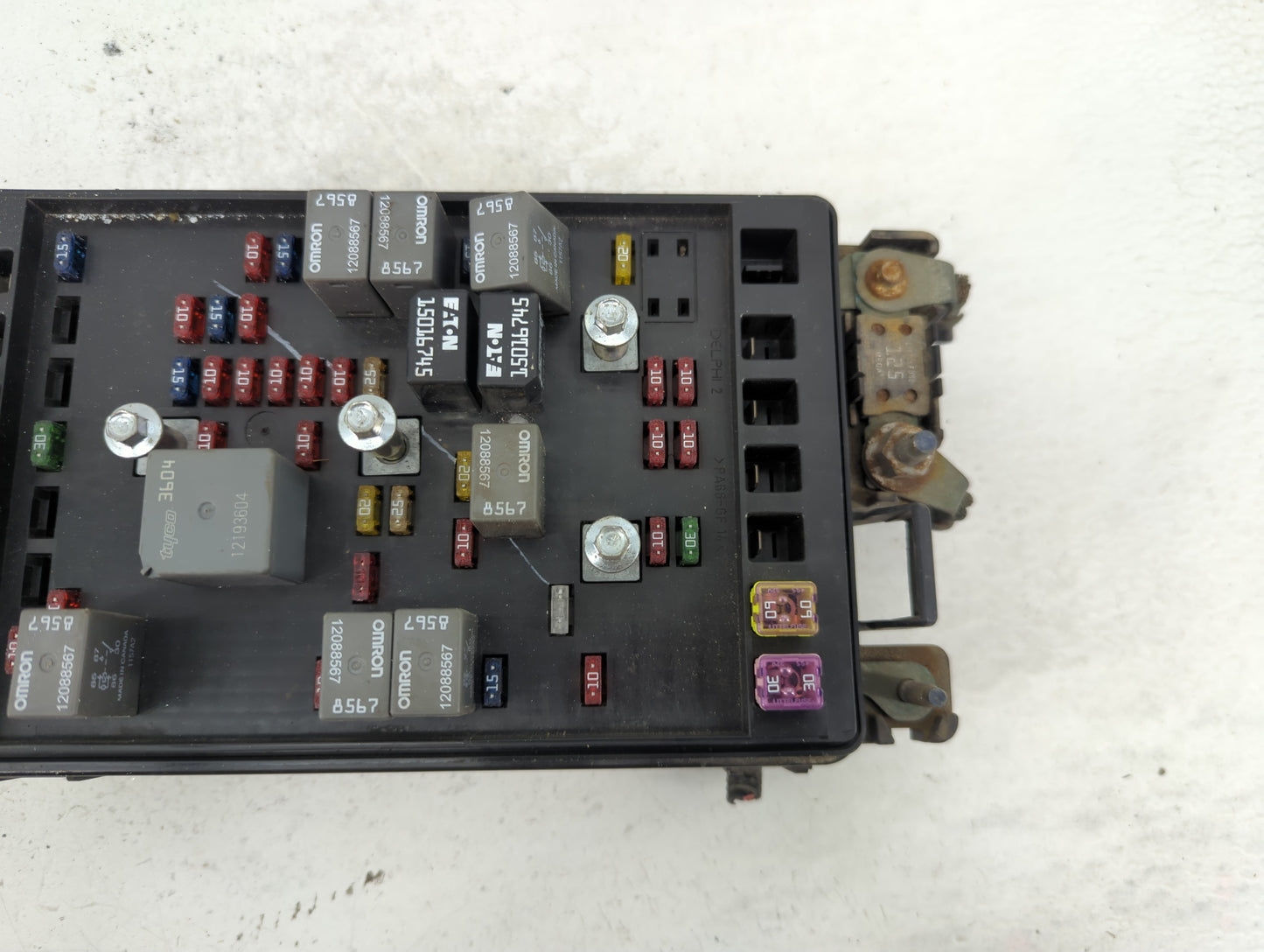 2002-2003 Chevrolet Trailblazer Fusebox Fuse Box Panel Relay Module Fits Fits 2002 2003 OEM Used Auto Parts - Oemusedautopar
