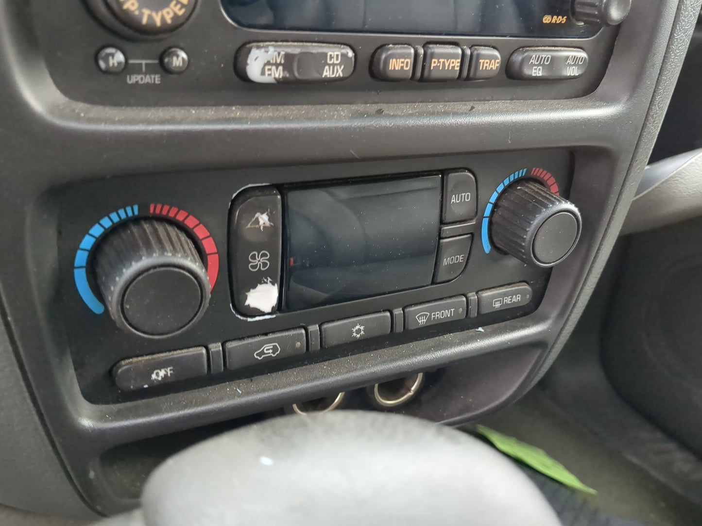 2002 Chevrolet Trailblazer Climate Control Module Temperature AC/Heater Replacement Fits OEM Used Auto Parts - Oemusedautopa