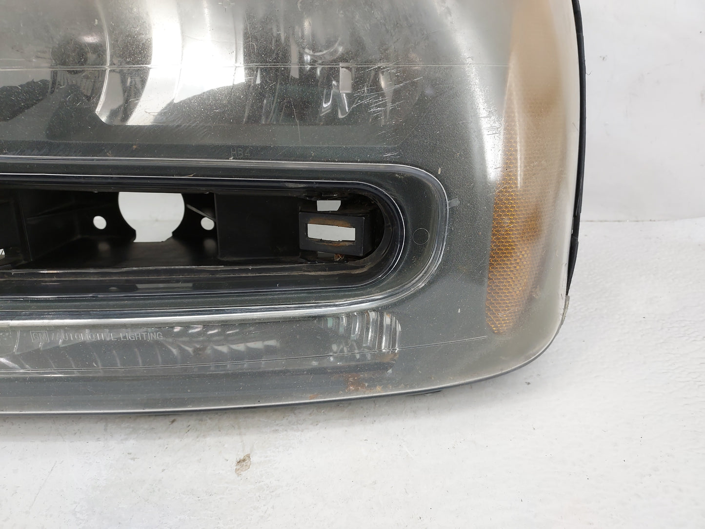 2002 Chevrolet Trailblazer Driver Left Oem Head Light Headlight Lamp - Oemusedautoparts1.com