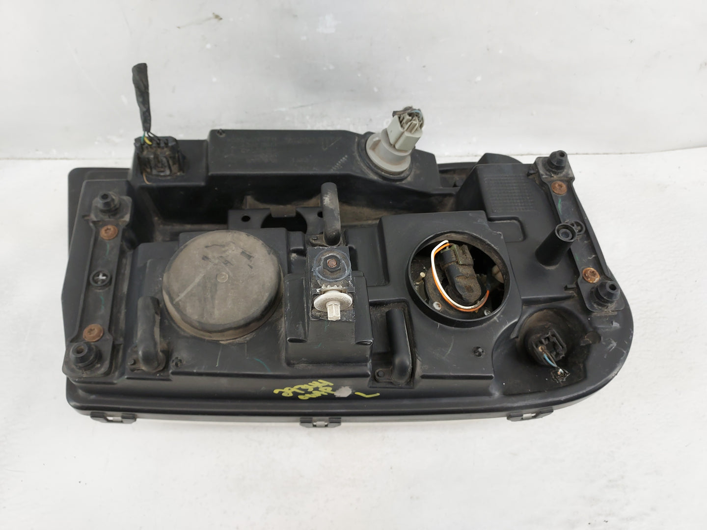 2002 Chevrolet Trailblazer Driver Left Oem Head Light Headlight Lamp - Oemusedautoparts1.com