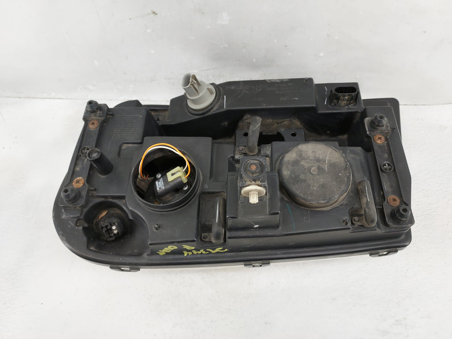 2002 Chevrolet Trailblazer Passenger Right Oem Head Light Headlight Lamp - Oemusedautoparts1.com