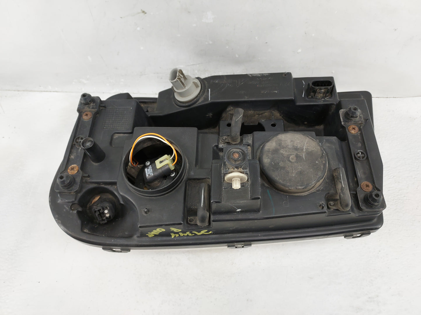 2002 Chevrolet Trailblazer Passenger Right Oem Head Light Headlight Lamp - Oemusedautoparts1.com