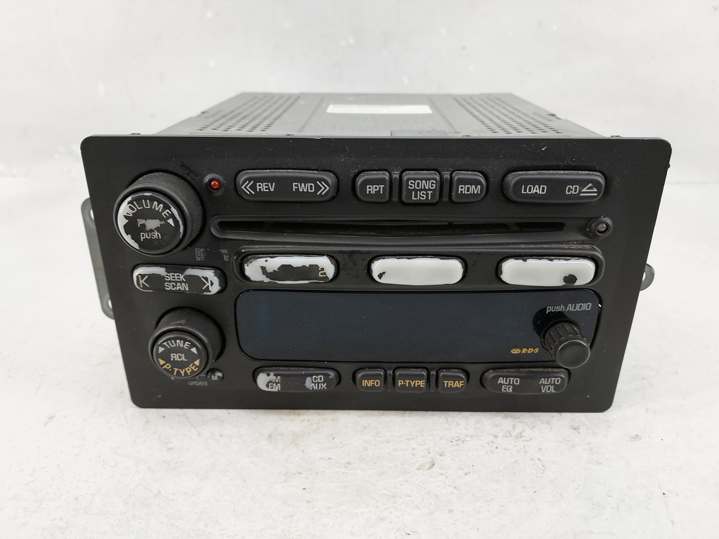 2002-2003 Chevrolet Trailblazer Radio AM FM Cd Player Receiver Replacement Fits Fits 2002 2003 OEM Used Auto Parts - Oemused