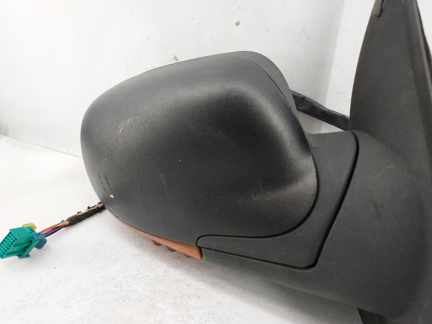 2002-2006 Chevrolet Trailblazer Passenger Side View Mirror - Right Door Mirror OEM Used - Oemusedautoparts1.com