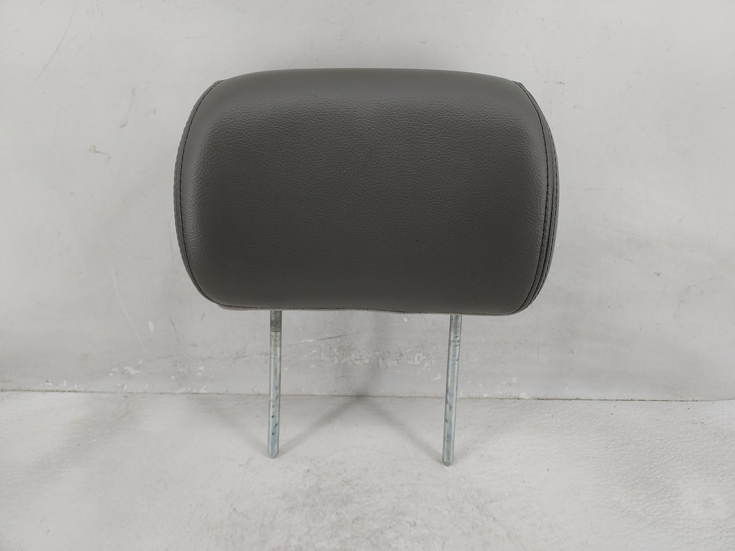 2002 Chevrolet Trailblazer Headrest Head Rest Front Driver Passenger Seat Fits OEM Used Auto Parts - Oemusedautoparts1.com