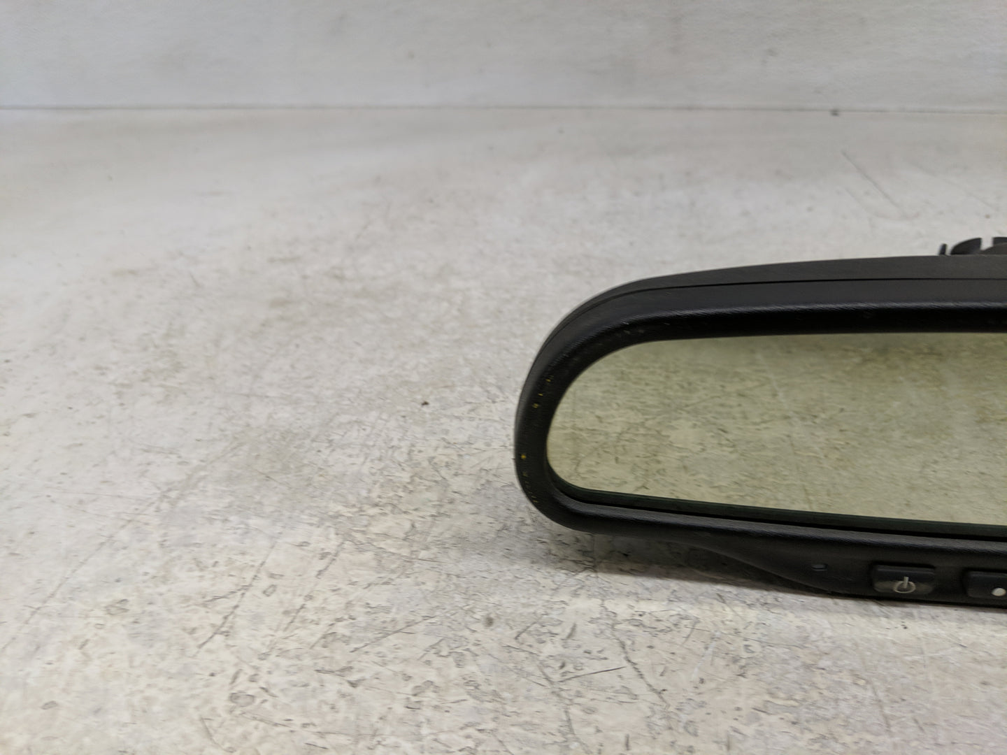 2002 Chevrolet Trailblazer Interior Rear View Mirror Replacement OEM Fits OEM Used Auto Parts - Oemusedautoparts1.com