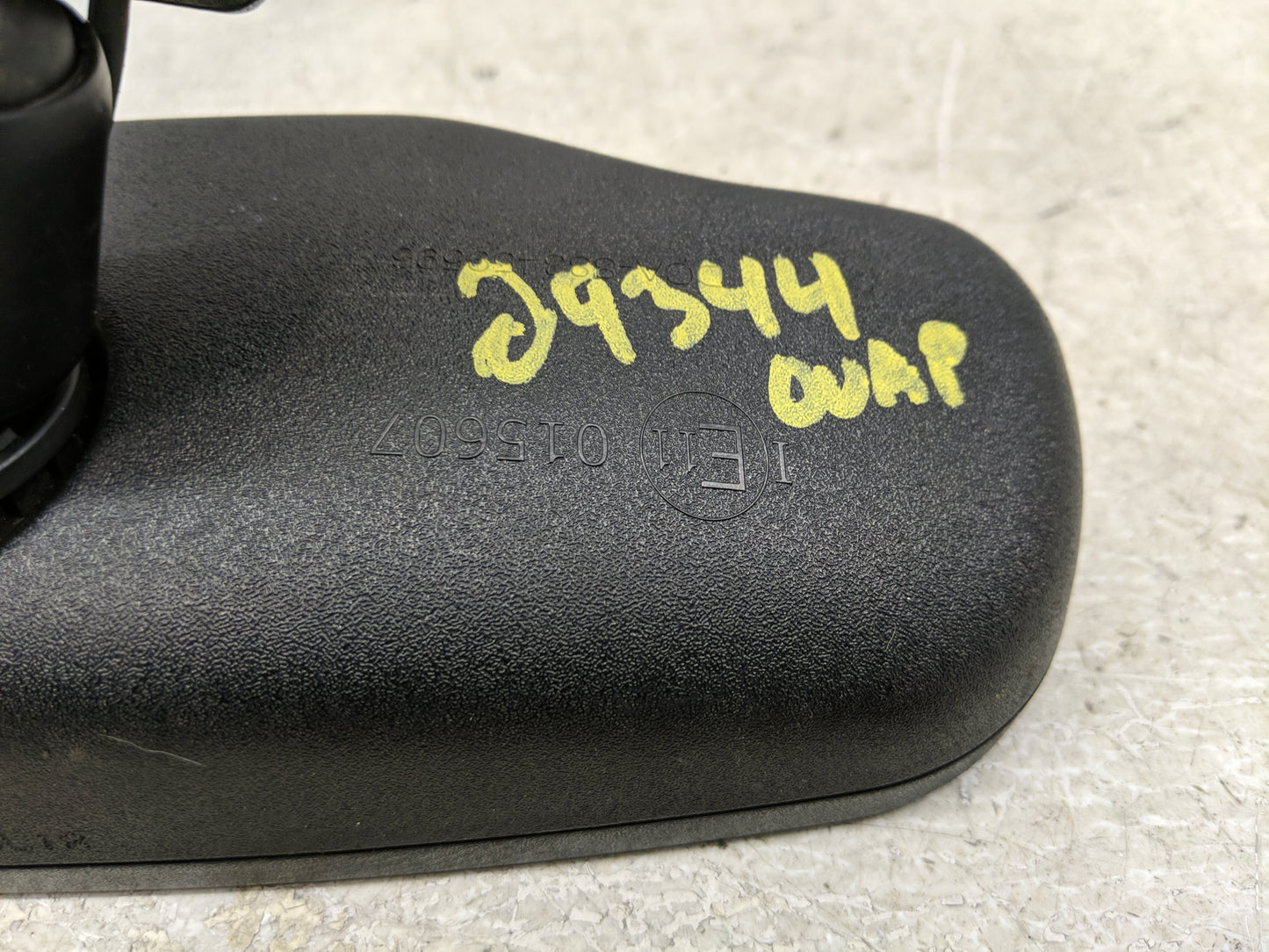 2002 Chevrolet Trailblazer Interior Rear View Mirror Replacement OEM Fits OEM Used Auto Parts - Oemusedautoparts1.com