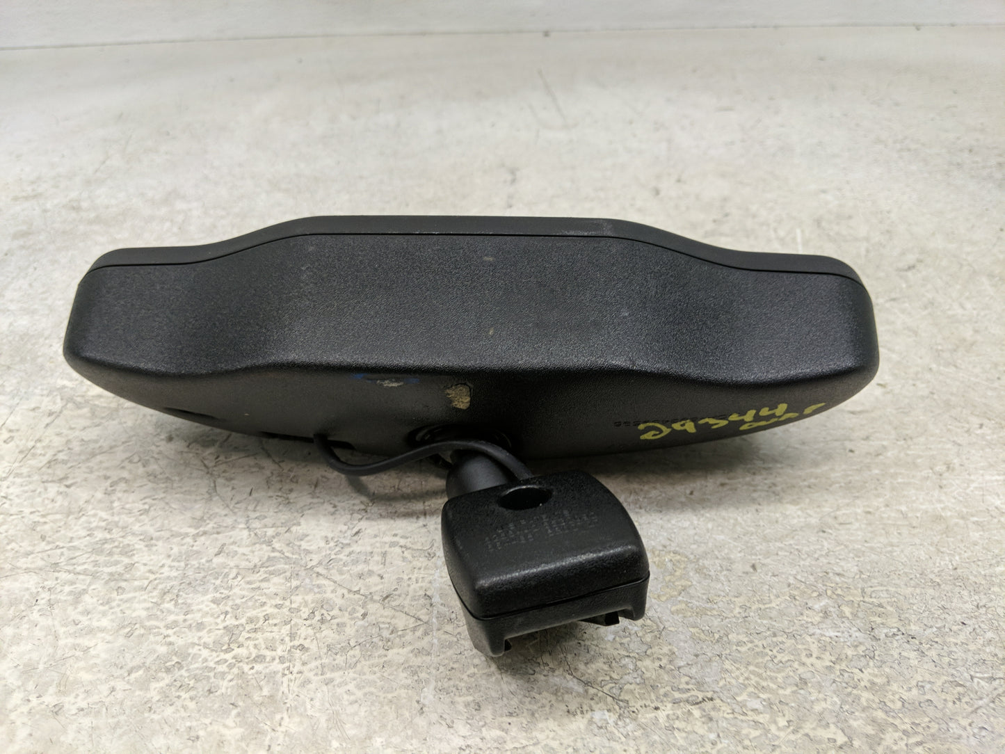 2002 Chevrolet Trailblazer Interior Rear View Mirror Replacement OEM Fits OEM Used Auto Parts - Oemusedautoparts1.com
