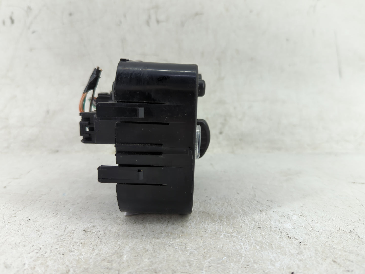 2002 Chevrolet Trailblazer Headlight Head Light Switch Lamp Control - Oemusedautoparts1.com